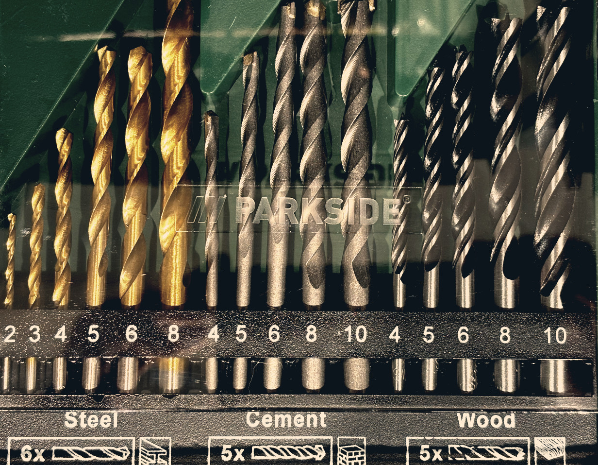 set-of-drill-bits-image-rlmo