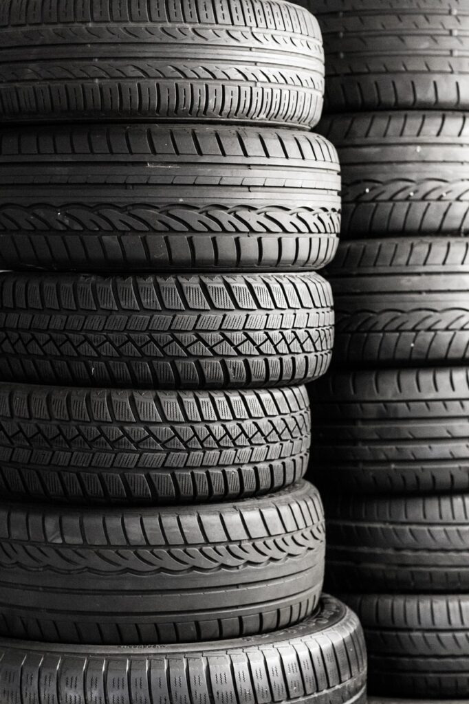 tire-tires-car-tire-automobile-car-2954603/