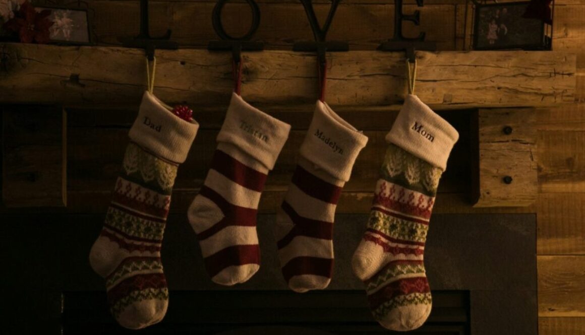 four-assorted-color-christmas-socks-zdQe7YL9Unc