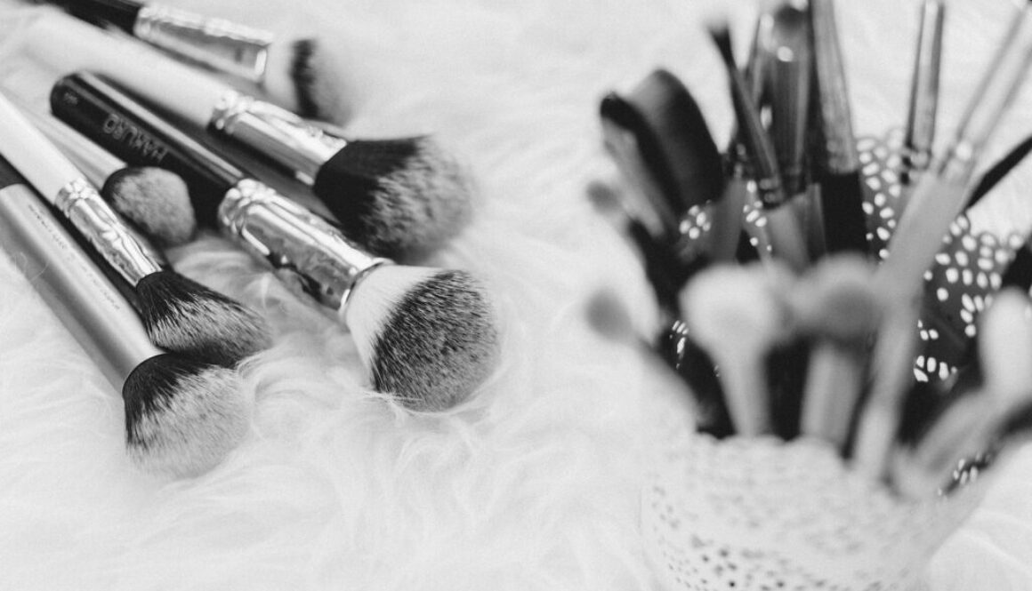 makeup-brush-things-kit-beauty-2568384/